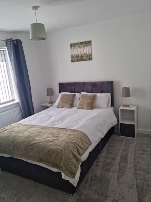 5 Bedroom House - Cheshire Oaks Ellesmere Port Dış mekan fotoğraf